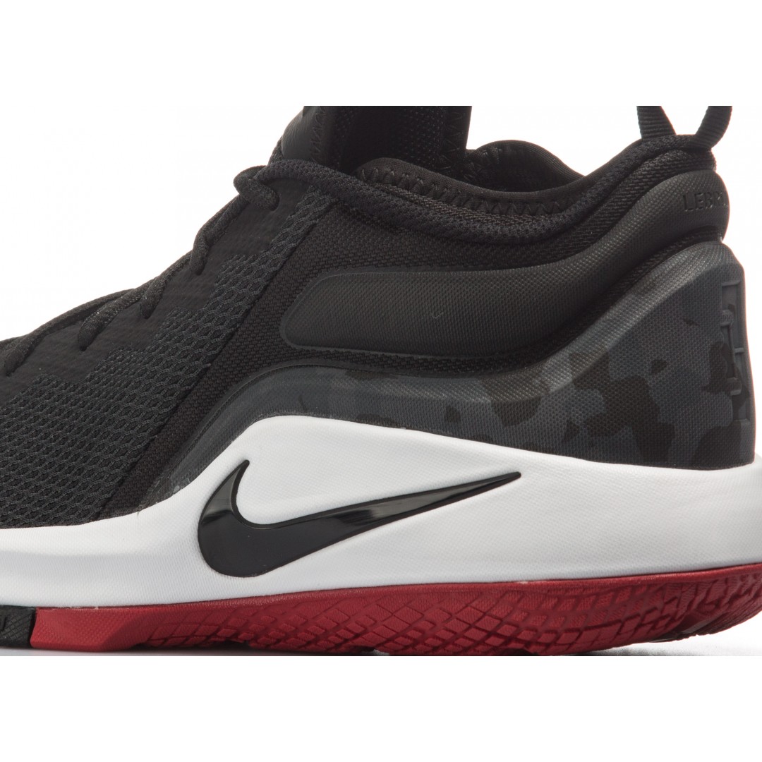 NIKE LEBRON WITNESS II 942518-006 Black