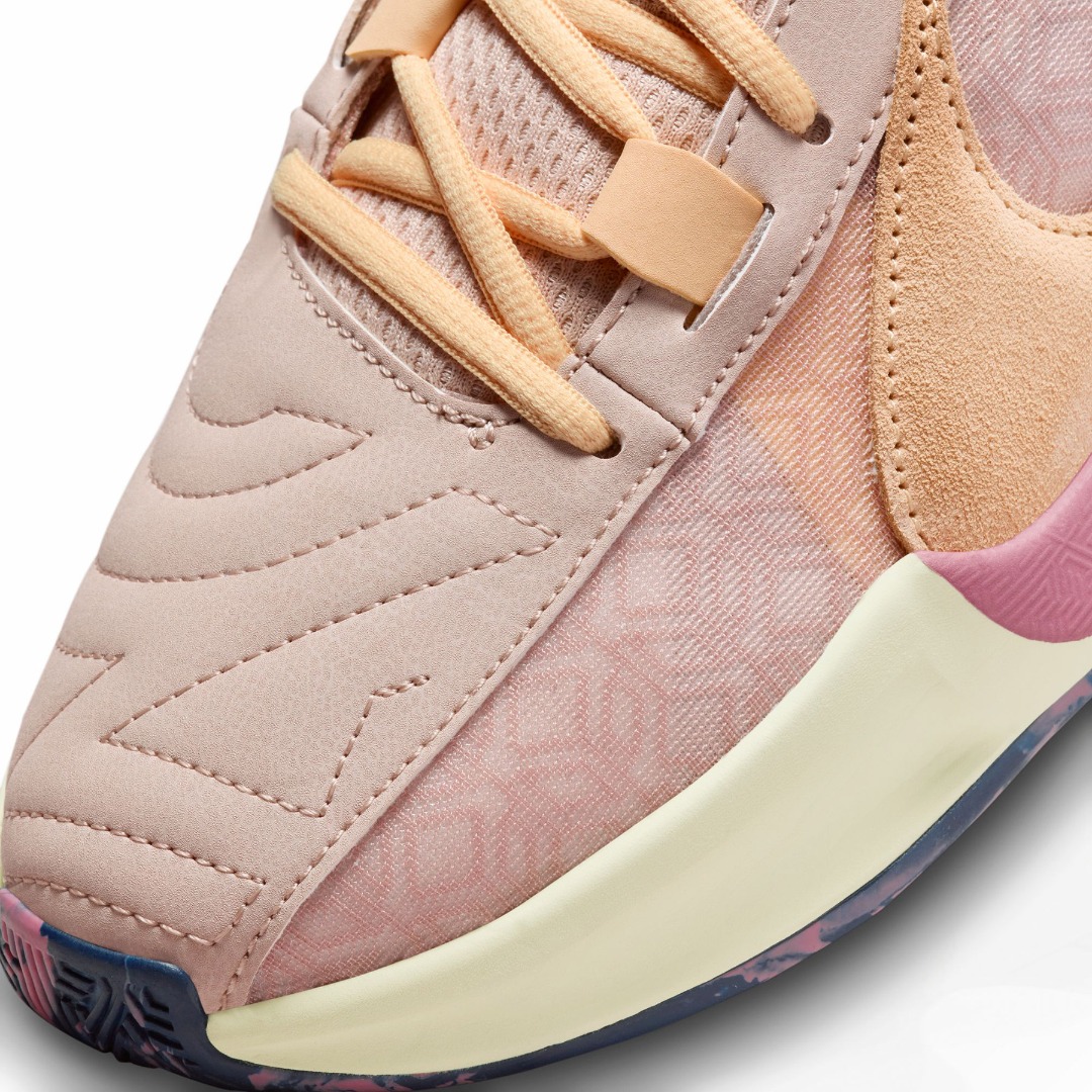 NIKE ZOOM FREAK 5 DX4985-200 Μπέζ