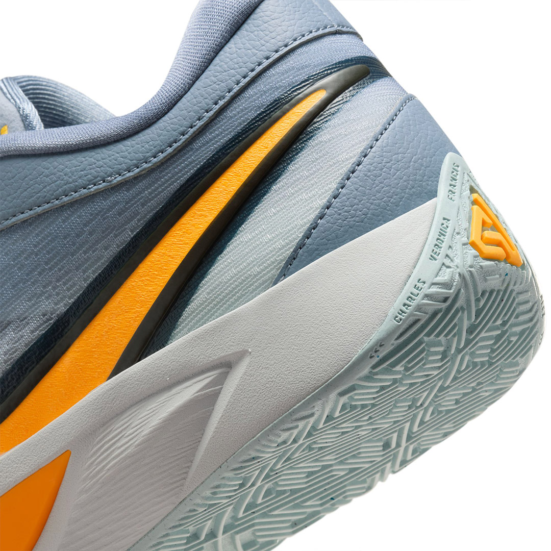 NIKE ZOOM FREAK 6 FJ7792-400 Colorful