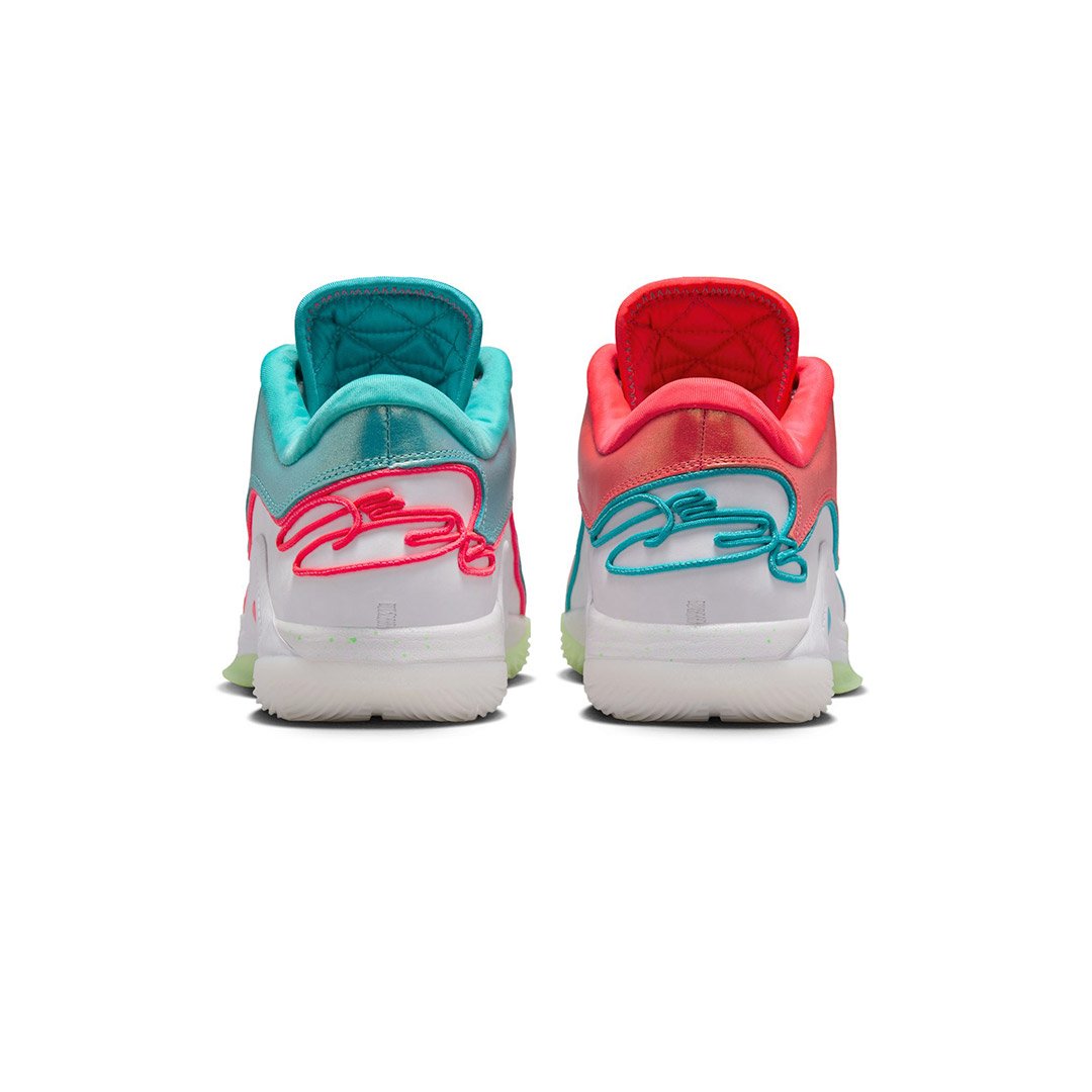 NIKE LEBRON XXII XMAS HV5148-600 Colorful