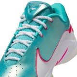 NIKE LEBRON XXII XMAS HV5148-600 Colorful Image 3