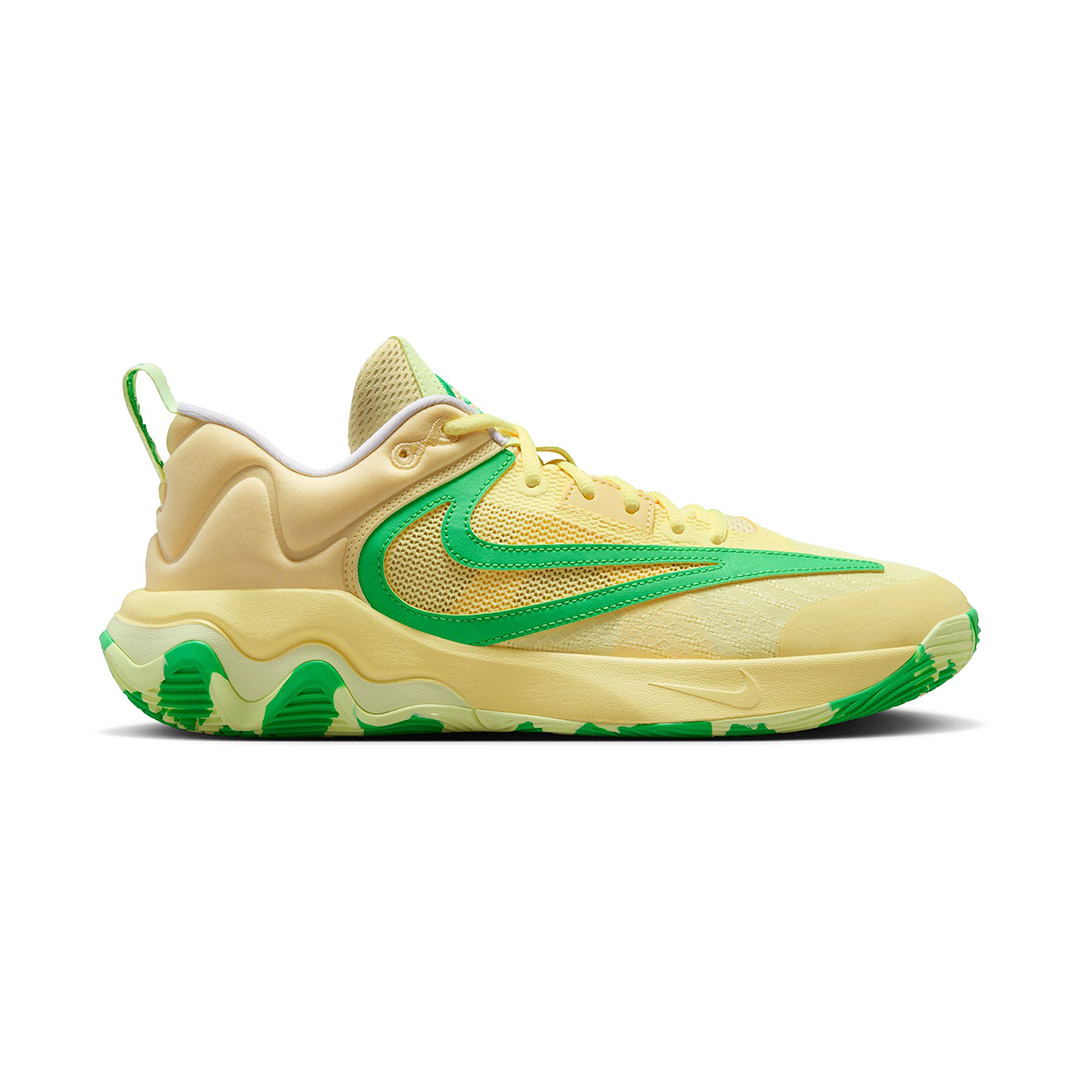 NIKE GIANNIS IMMORTALITY 3 DZ7533-700 Yellow