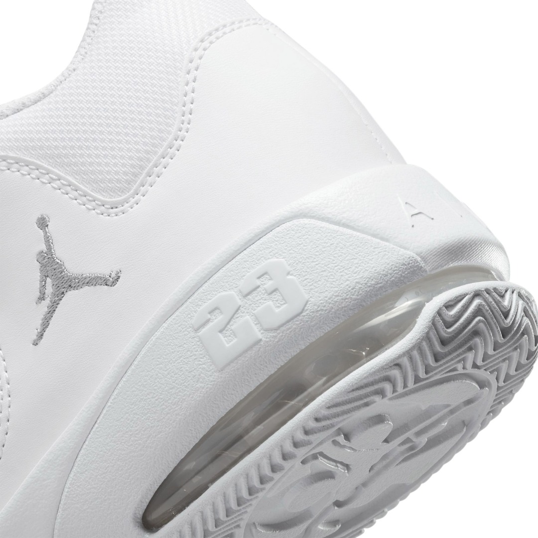 JORDAN MAX AURA 3 CZ4167-110 White