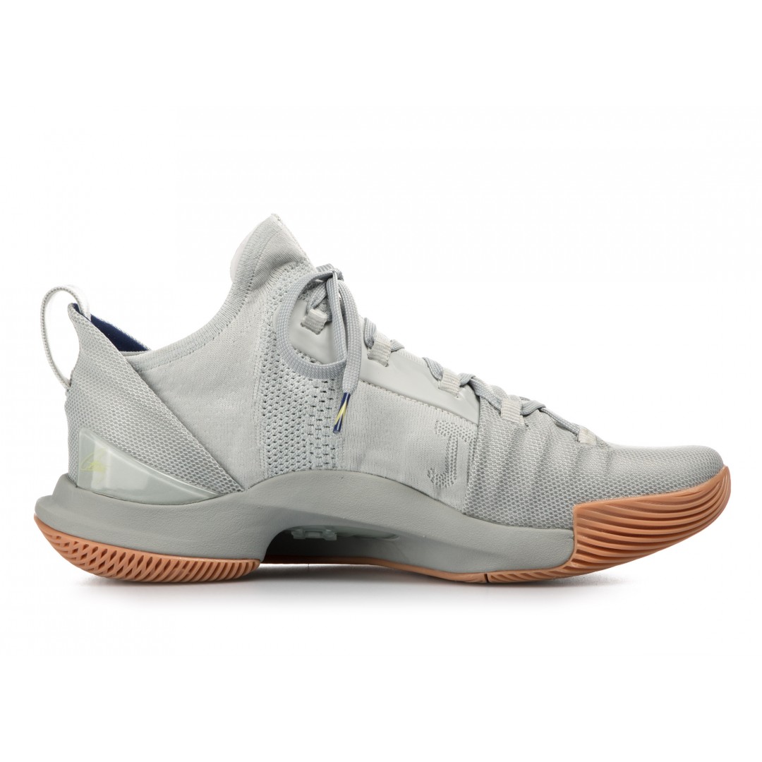 UNDER ARMOUR CURRY 5 3020657-105 Grey