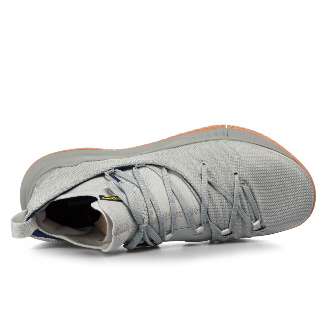 UNDER ARMOUR CURRY 5 3020657-105 Grey