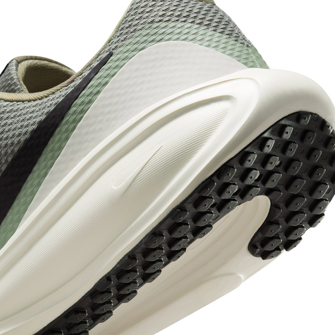 NIKE REVOLUTION 8 HJ9198-300 Χακί