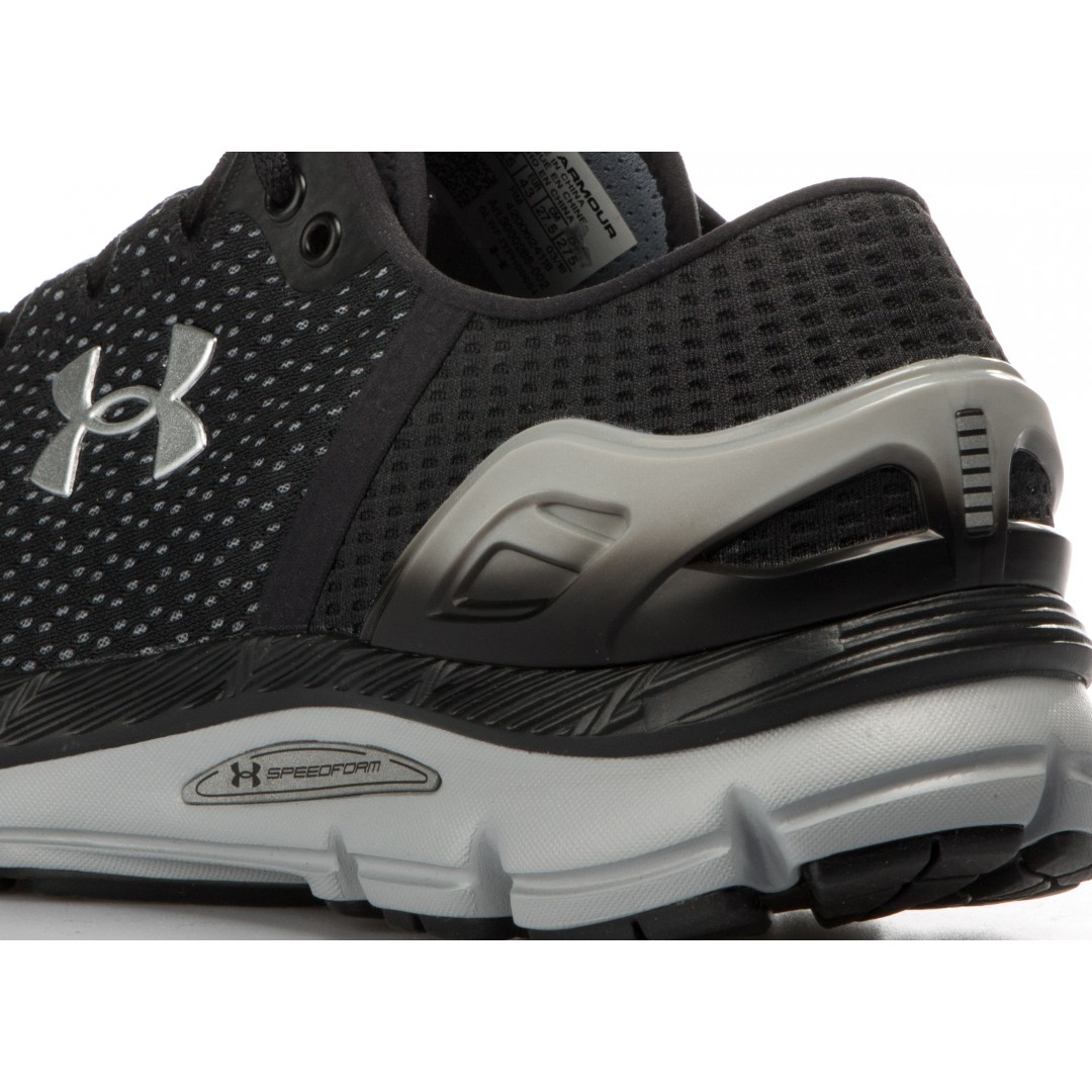 UNDER ARMOUR SPEEDFORM INTAKE 2 3000288-002 Black