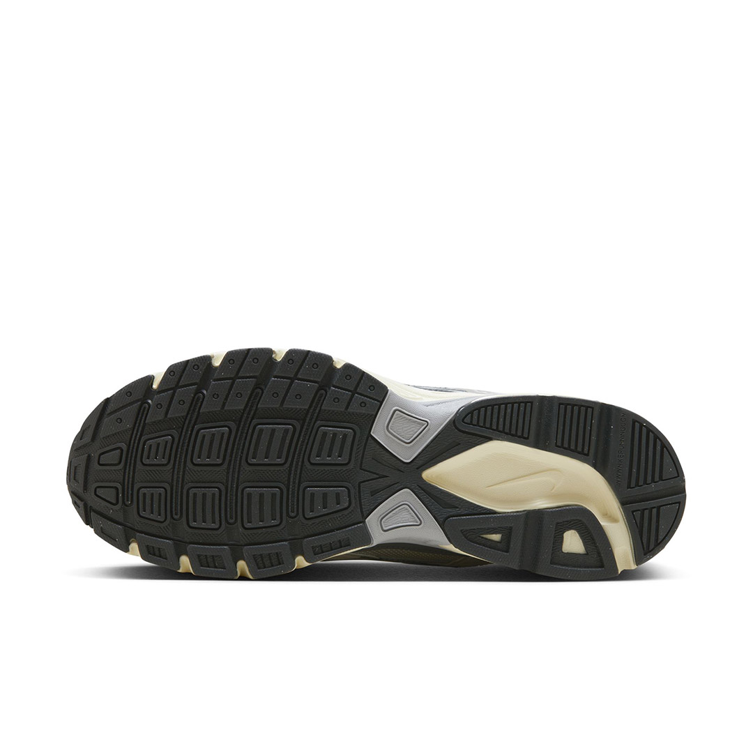 NIKE INITIATOR HQ1179-001 Grey