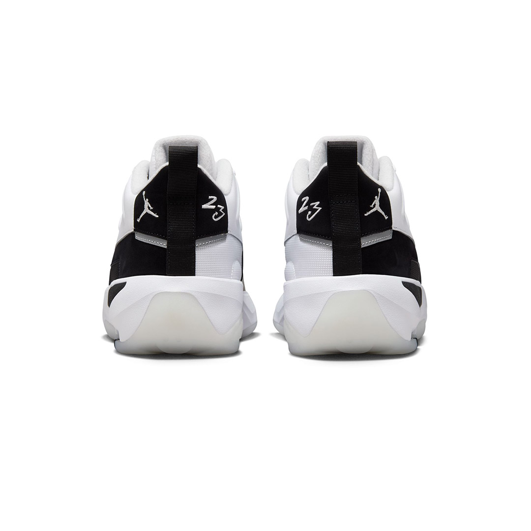 JORDAN MAX AURA 7 HQ2091-100 White