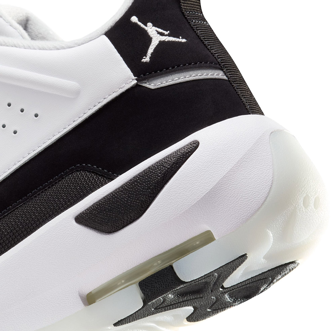 JORDAN MAX AURA 7 HQ2091-100 White