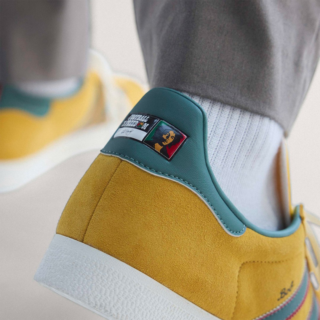 adidas Originals GAZELLE KJ3532 Yellow