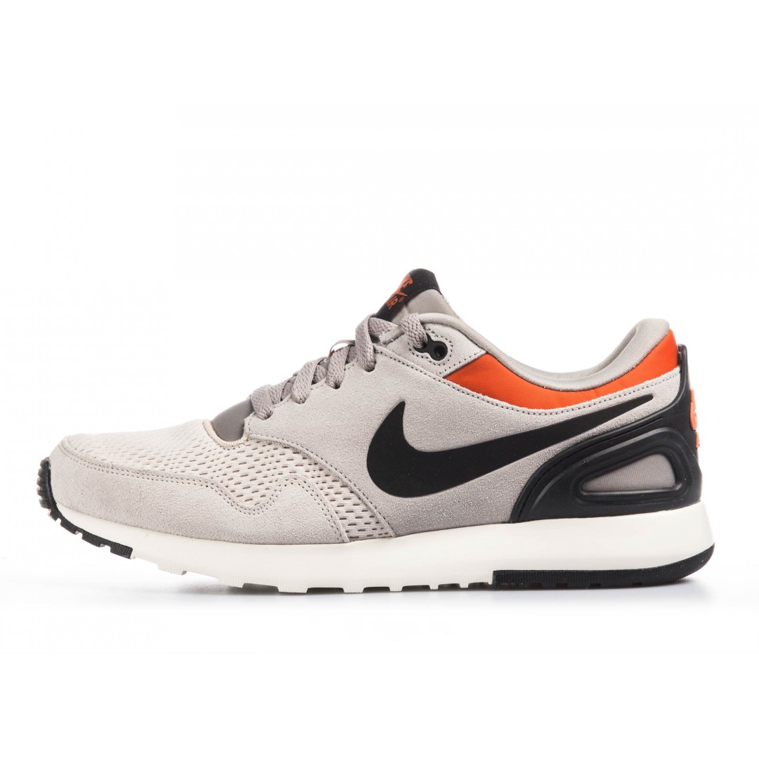 NIKE AIR VIBENNA SE 902807-100 Beige