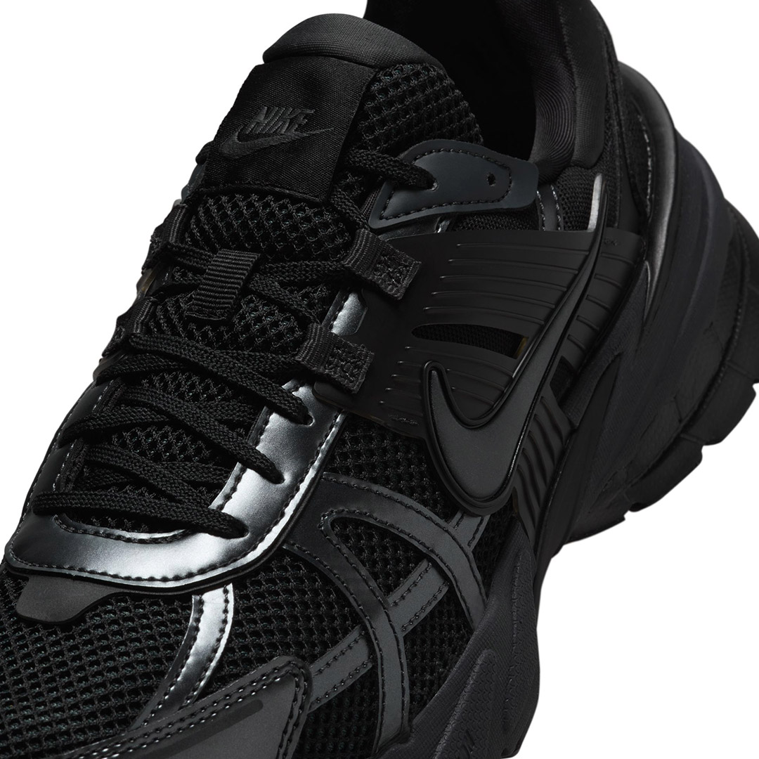 NIKE V2K RUN HJ4497-001 Black