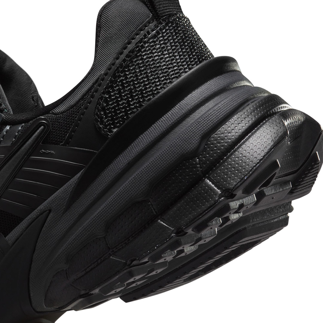 NIKE V2K RUN HJ4497-001 Black