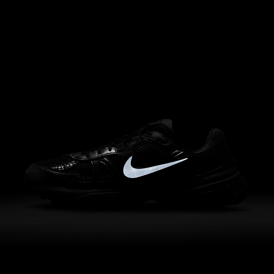 NIKE V2K RUN HJ4497-001 Black