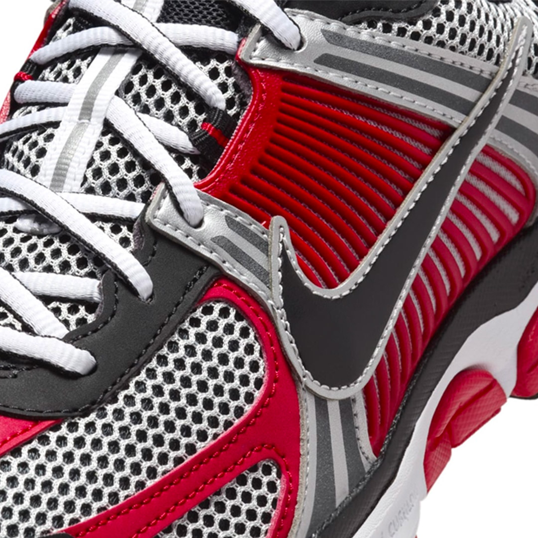 NIKE ZOOM VOMERO 5 HV0926-095 Ασημί