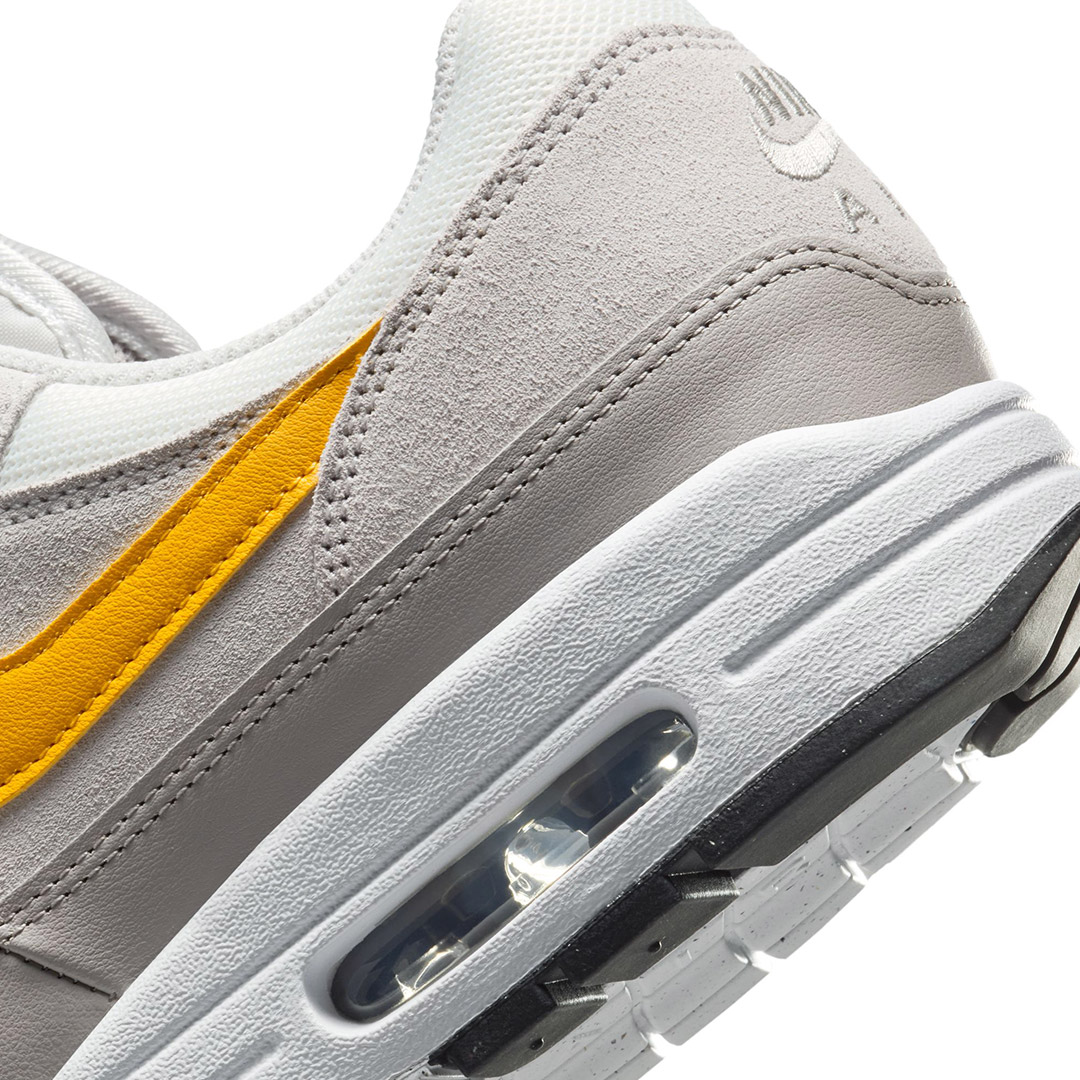 NIKE AIR MAX 1 ESS FZ5808-105 Λευκό