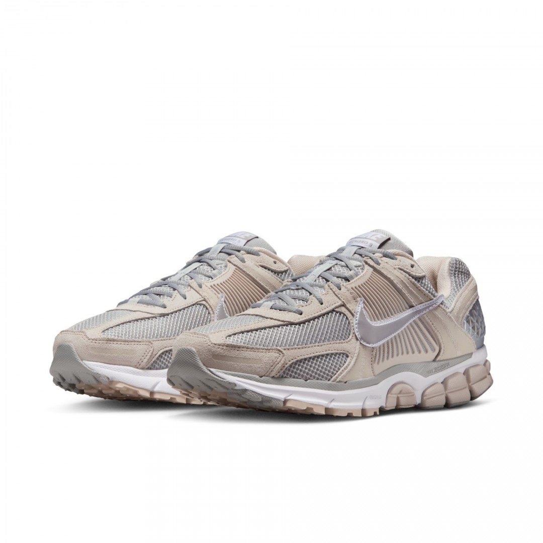 NIKE ZOOM VOMERO 5 HF1553-101 Beige