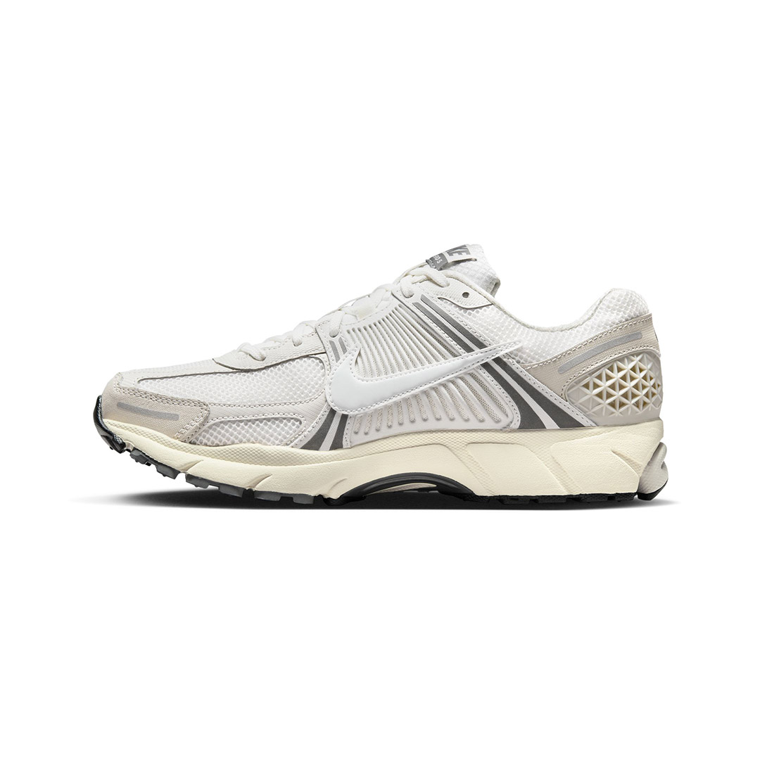 NIKE ZOOM VOMERO 5 SE HF0731-007 Grey