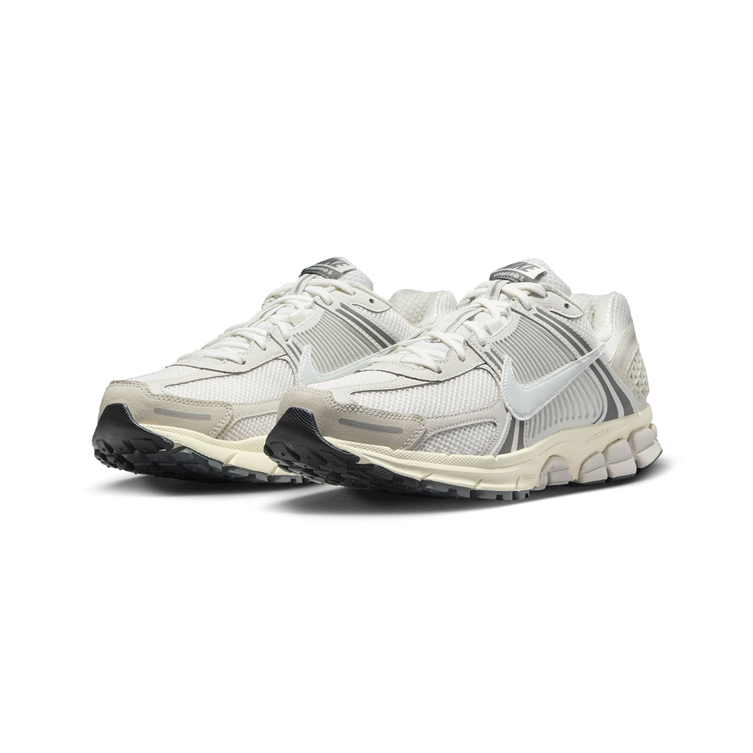 NIKE ZOOM VOMERO 5 SE HF0731-007 Grey