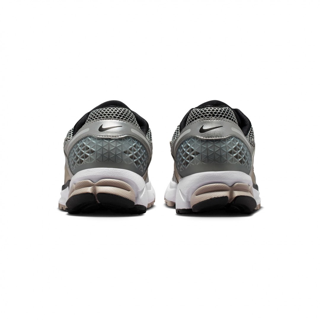 NIKE ZOOM VOMERO 5 FJ4151-007 Grey