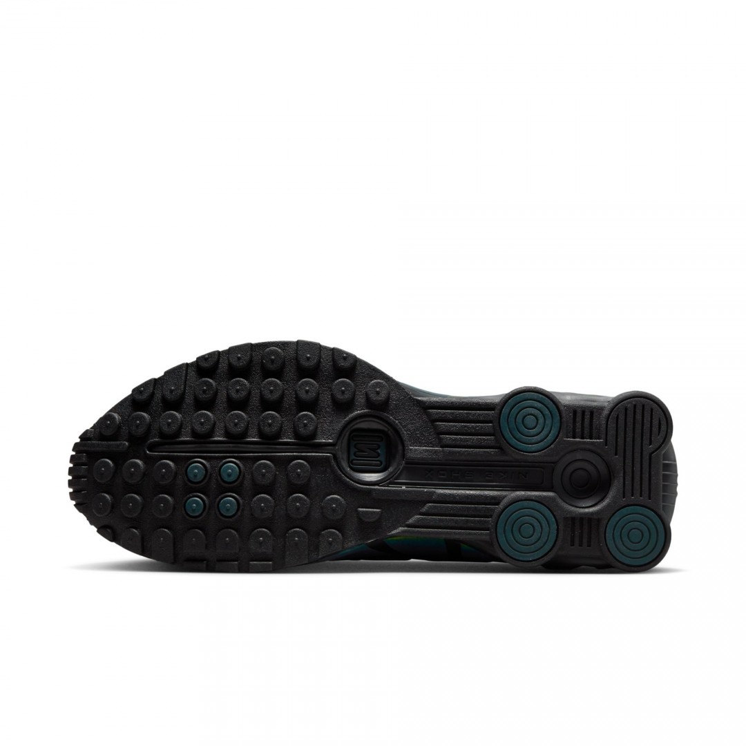 NIKE SHOX R4 SE IM6596-001 Black