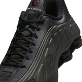 NIKE SHOX R4 HQ1988-001 Black Image 4