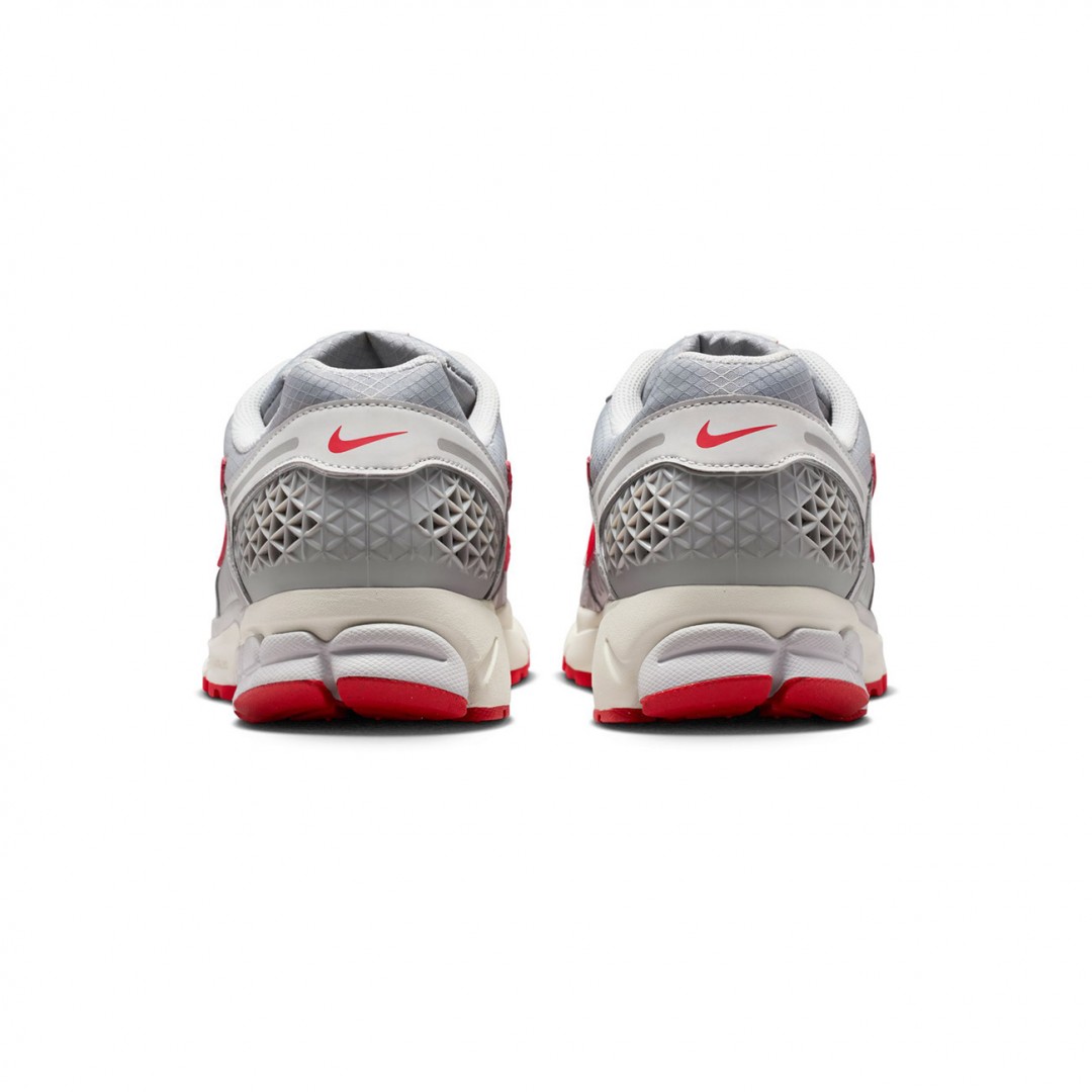 NIKE ZOOM VOMERO 5 SE IQ6589-001 Grey