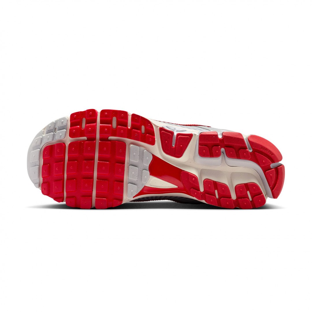 NIKE ZOOM VOMERO 5 SE IQ6589-001 Grey
