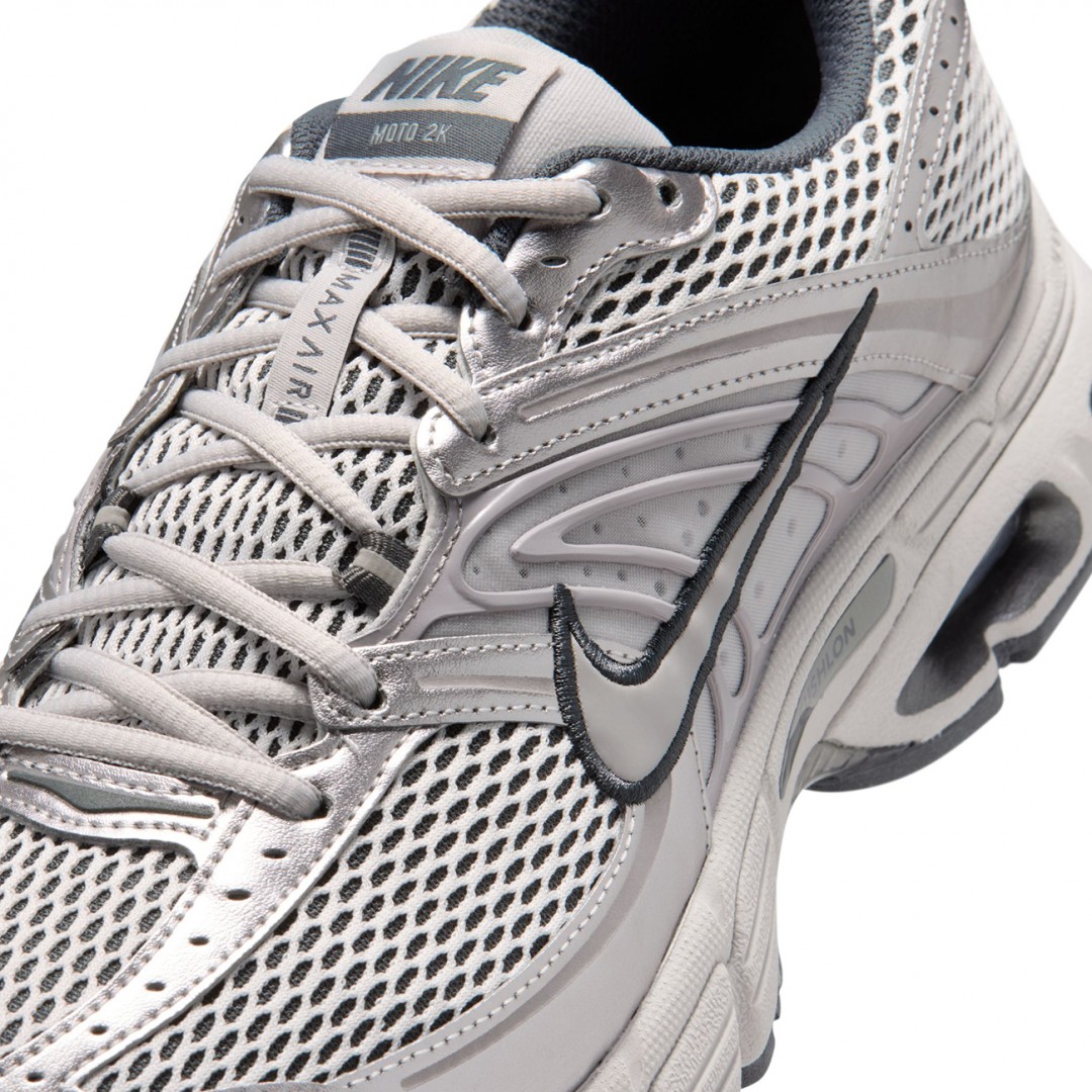 NIKE AIR MAX MOTO 2K IO9279-008 Γκρί