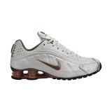 NIKE SHOX R4 HQ1988-010 Grey Image 