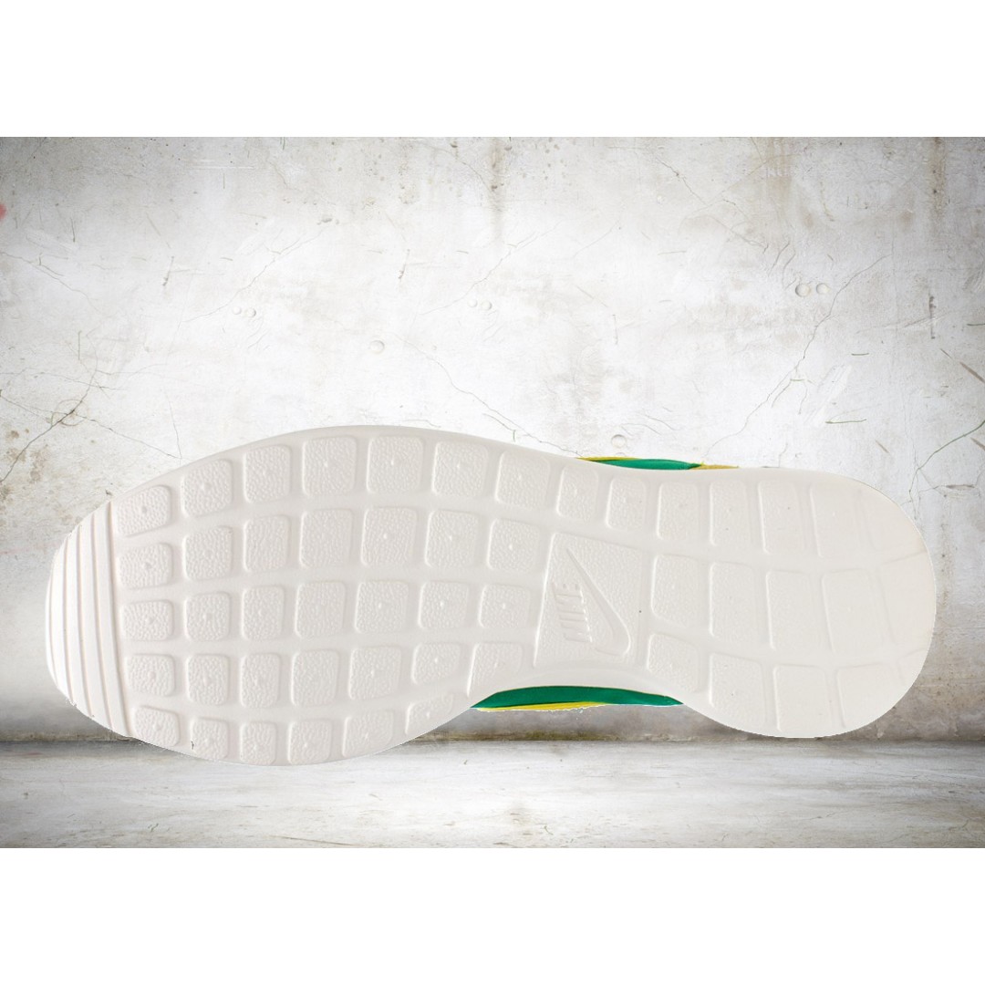 NIKE ROSHE ONE RETRO 819881-371 Green