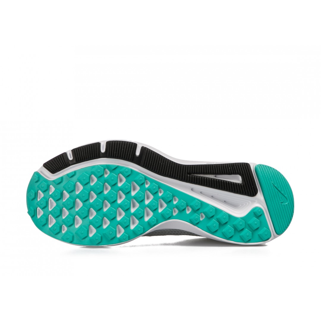 NIKE QUEST AA7412-100 Ecru