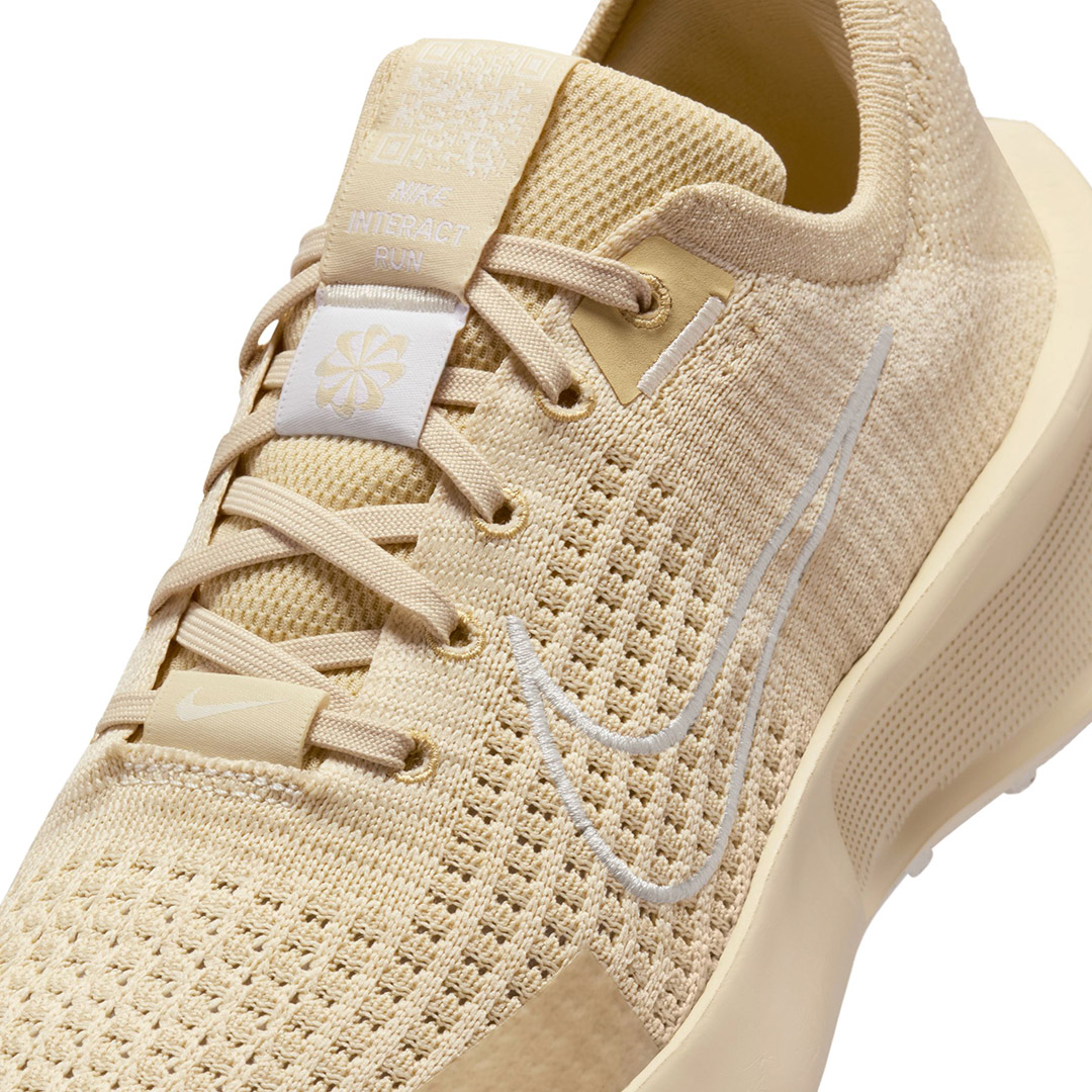 NIKE INTERACT RUN FD2292-700 Χρυσό