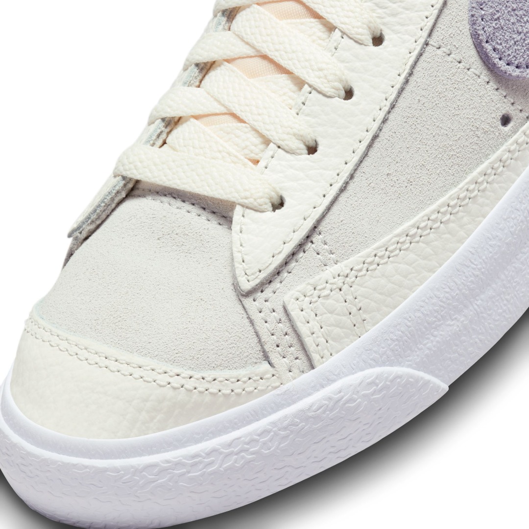 NIKE WMNS NIKE BLAZER MID '77 FN7775-100 Εκρού