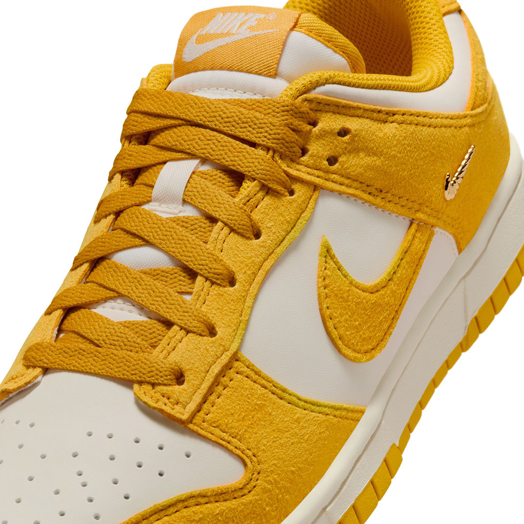 NIKE WMNS NIKE DUNK LOW  IB4417-101 Κίτρινο