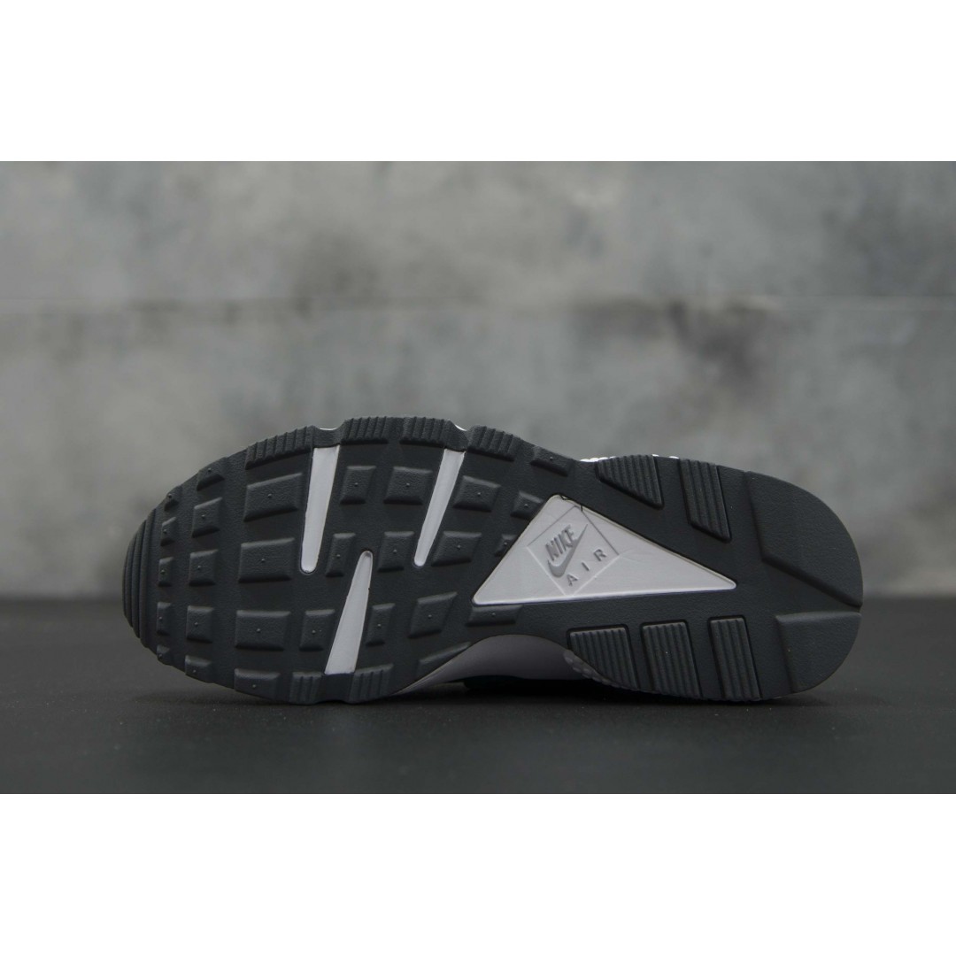 NIKE AIR HUARACHE 634835 Grey
