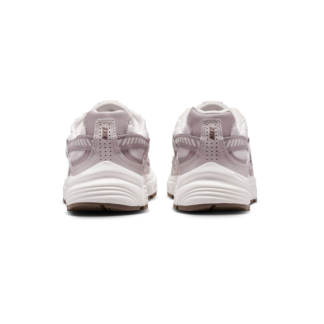 NIKE WMNS NIKE INITIATOR - GEL IB4339-001 Γκρί