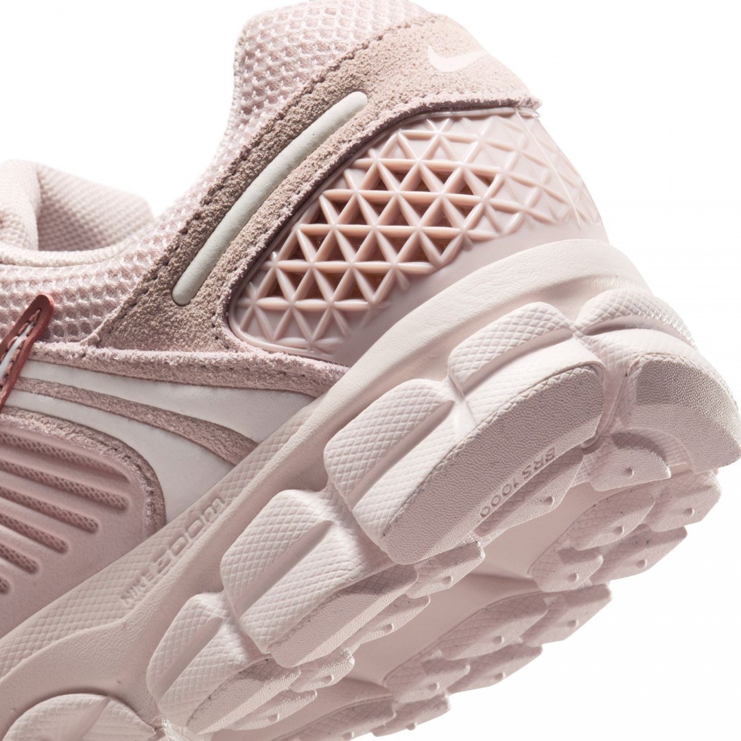 NIKE ZOOM VOMERO 5 HQ0458-600 Ροζ