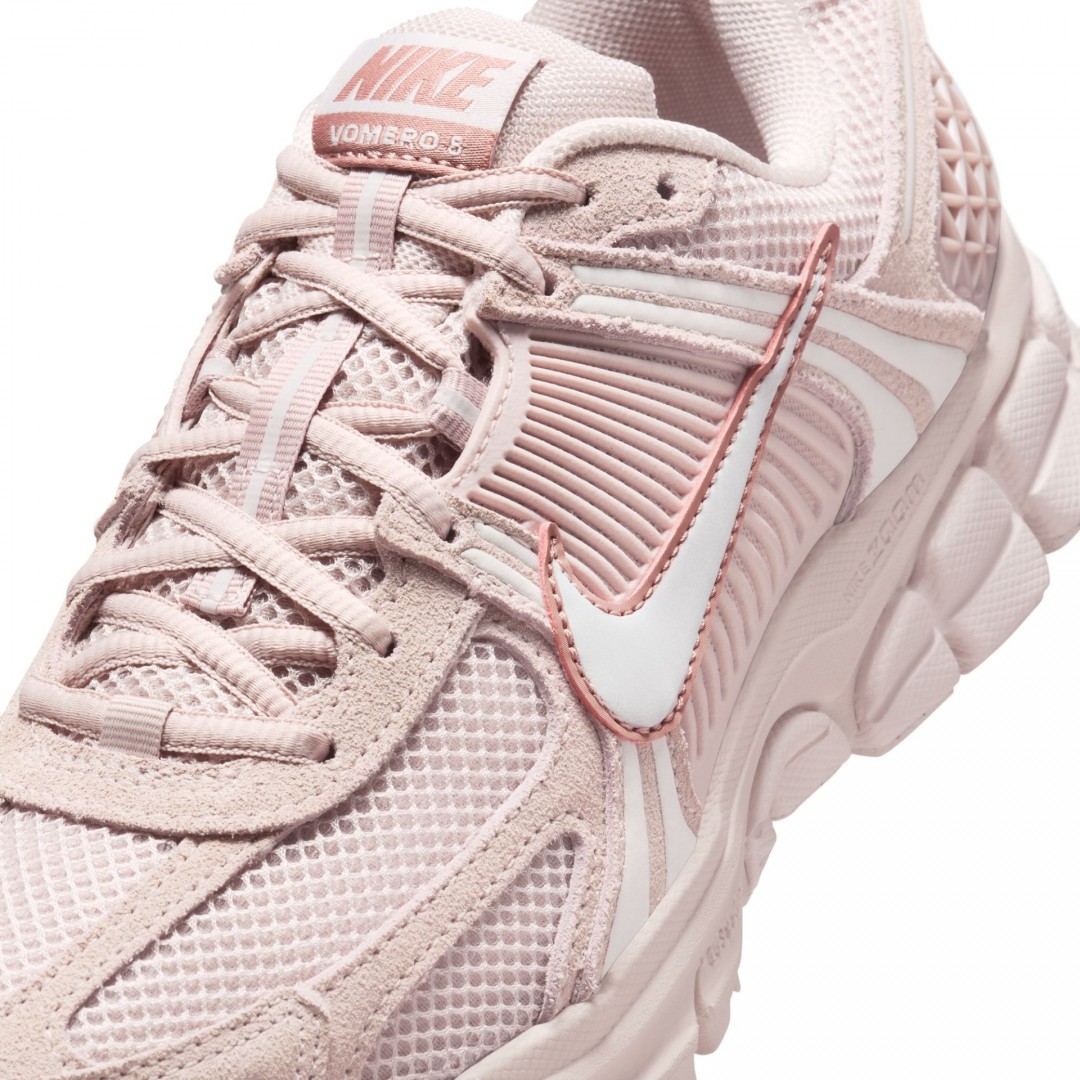 NIKE ZOOM VOMERO 5 HQ0458-600 Ροζ