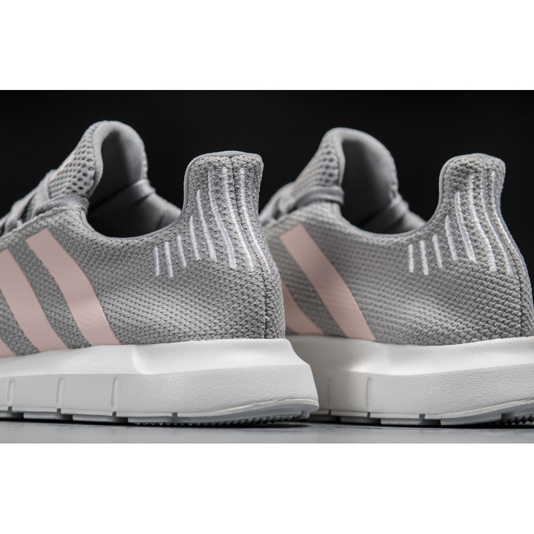 adidas Originals SWIFT RUN W CG4140 Grey