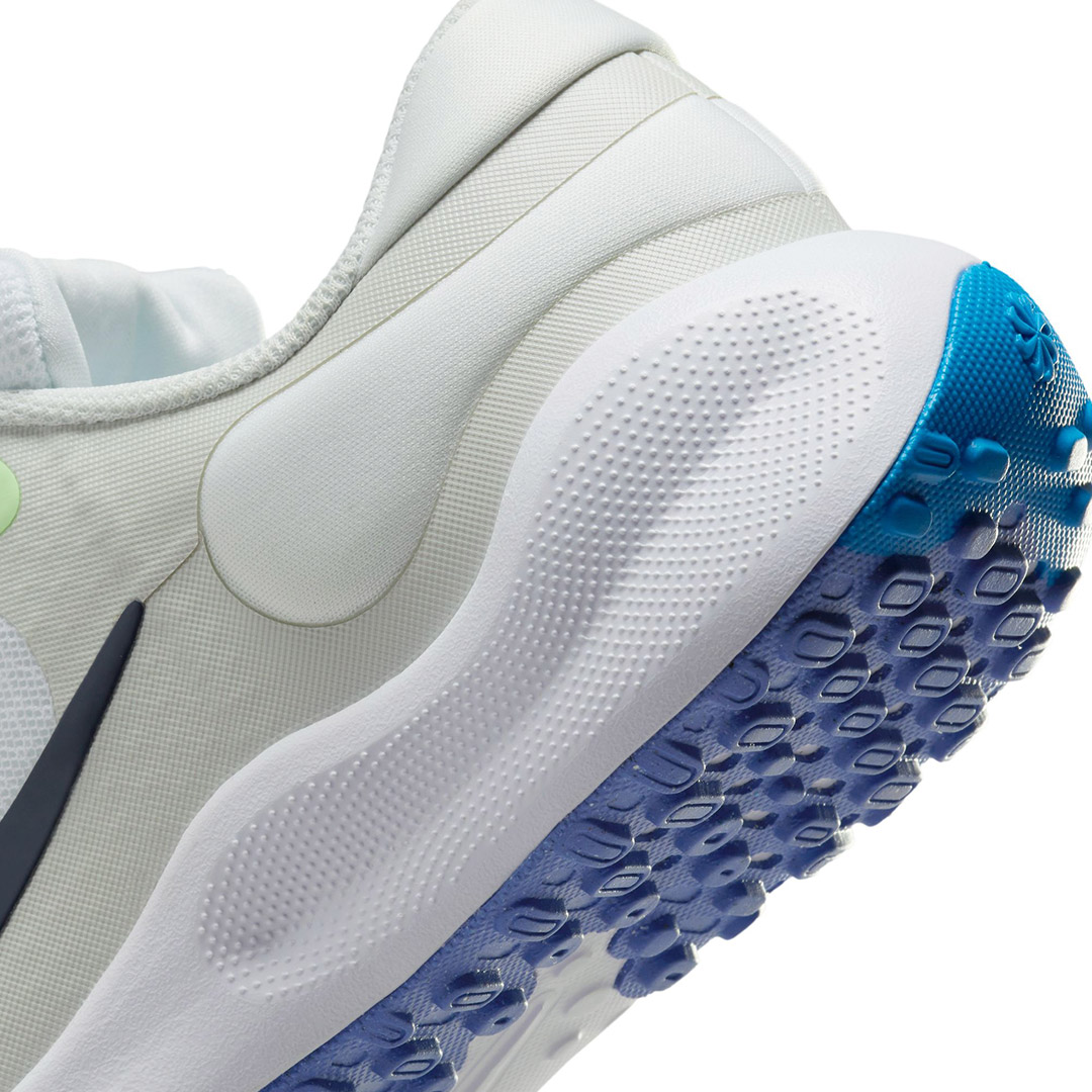 NIKE REVOLUTION 7 FN4991-100 Colorful