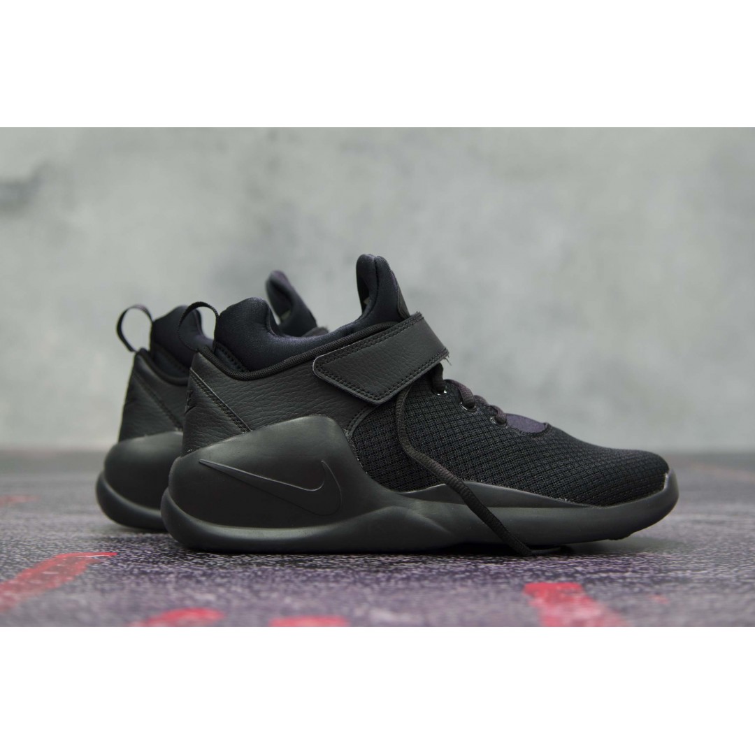 NIKE KWAZI 845075 Black