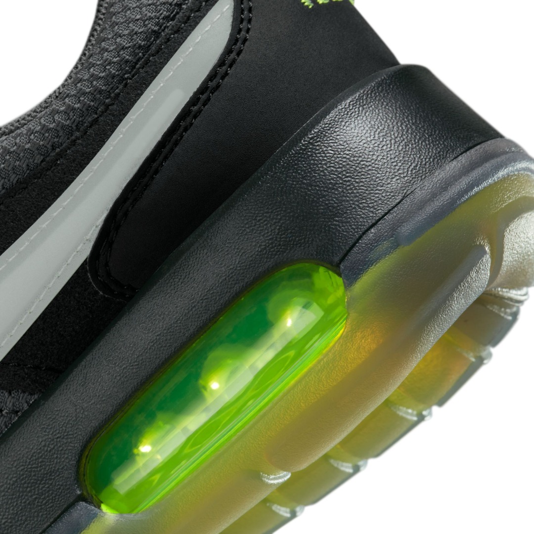 NIKE AIR MAX MOTIF NEXT NATURE DZ5630-001 Black