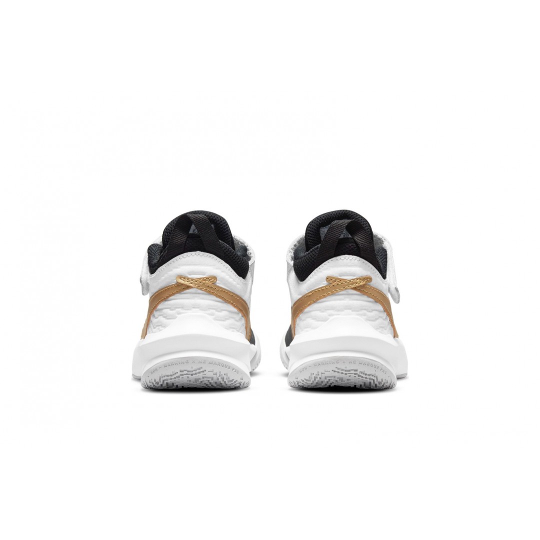 NIKE TEAM HUSTLE D 10 CW6736-002 Colorful