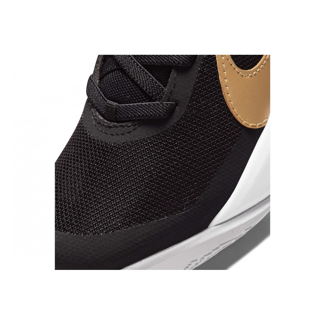 NIKE TEAM HUSTLE D 10 CW6736-002 Colorful
