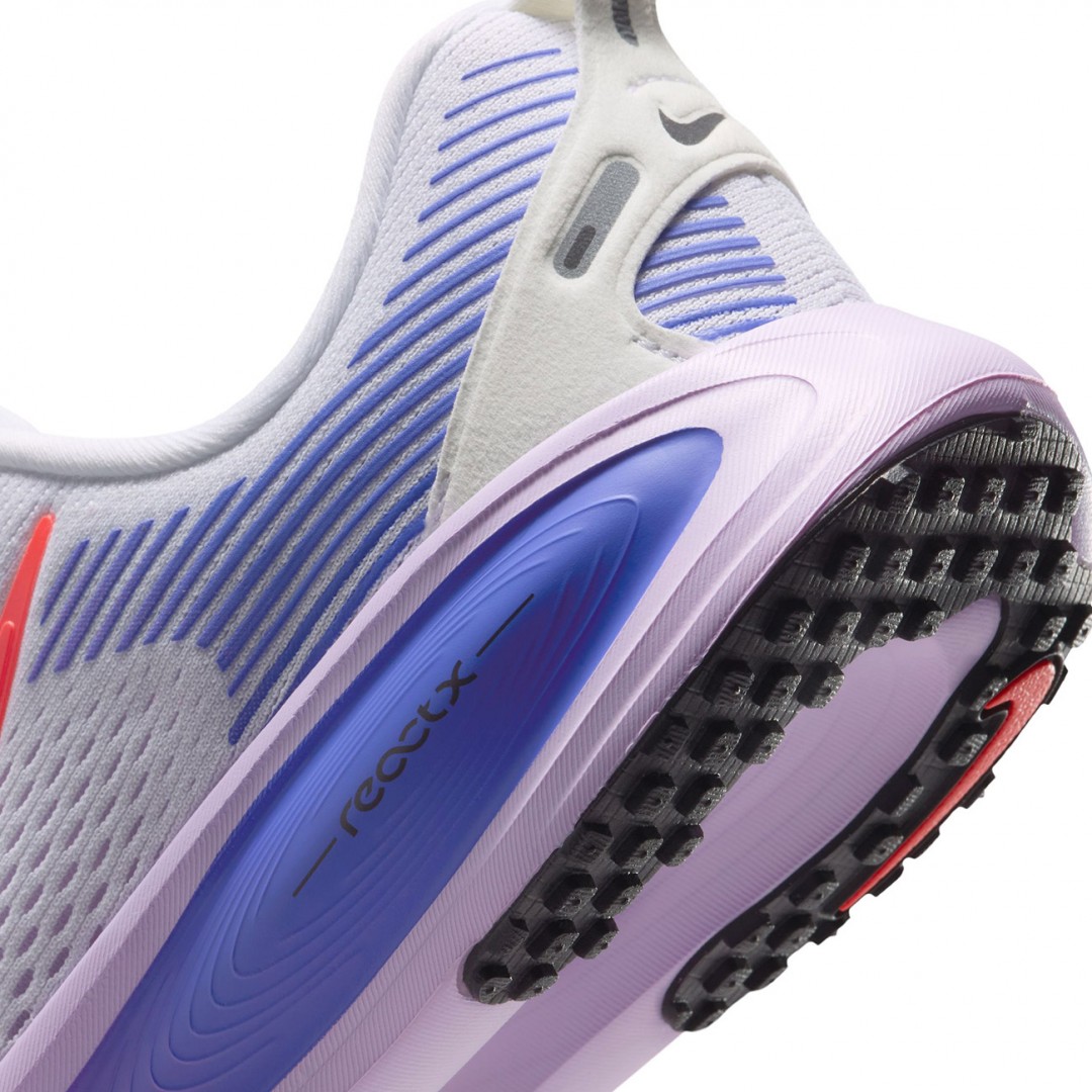 NIKE VOMERO 18 HQ2157-111 Λευκό