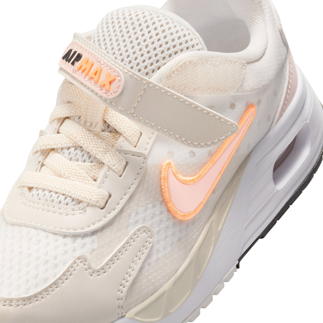 NIKE AIR MAX SOLO FZ0944-006 Εκρού