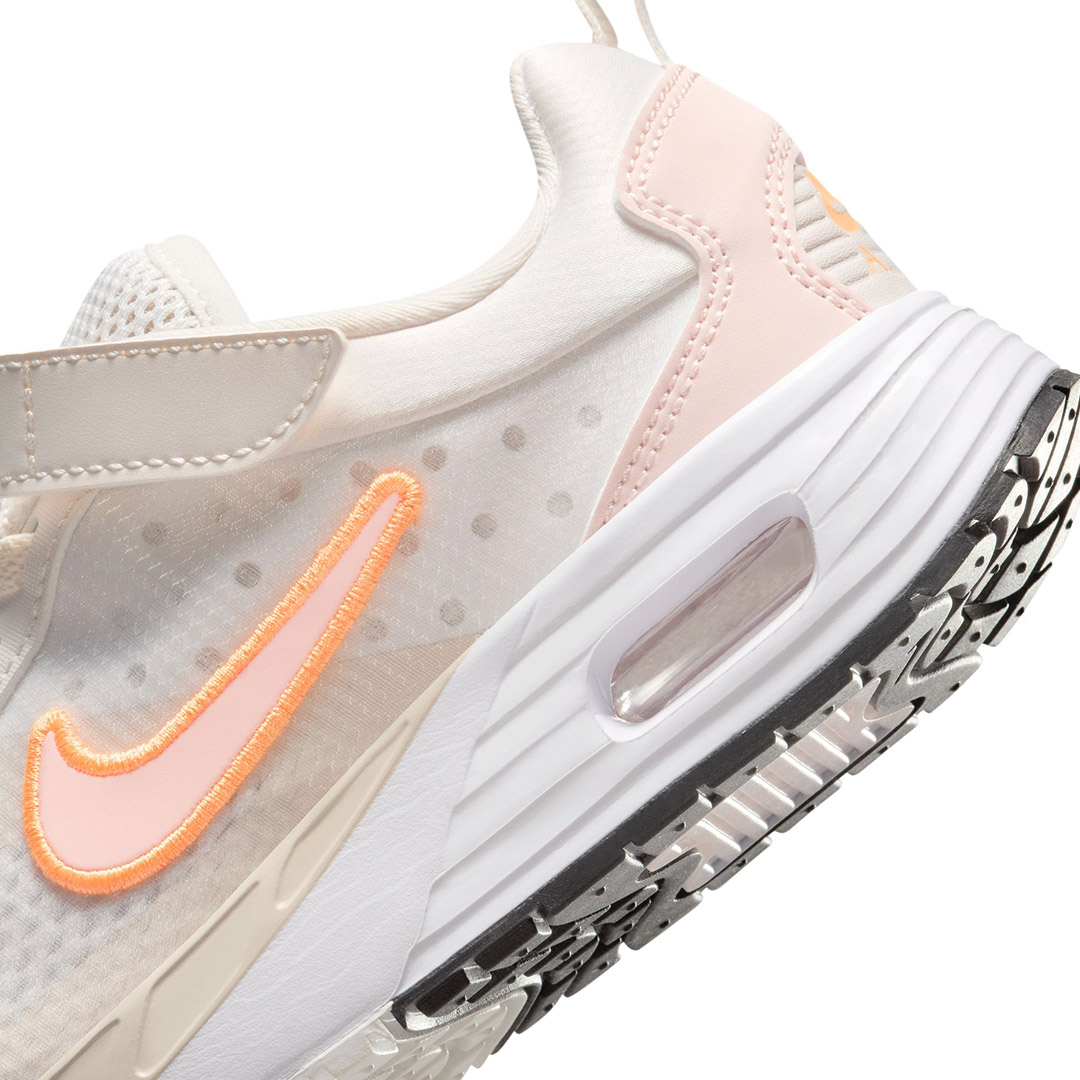 NIKE AIR MAX SOLO FZ0944-006 Εκρού