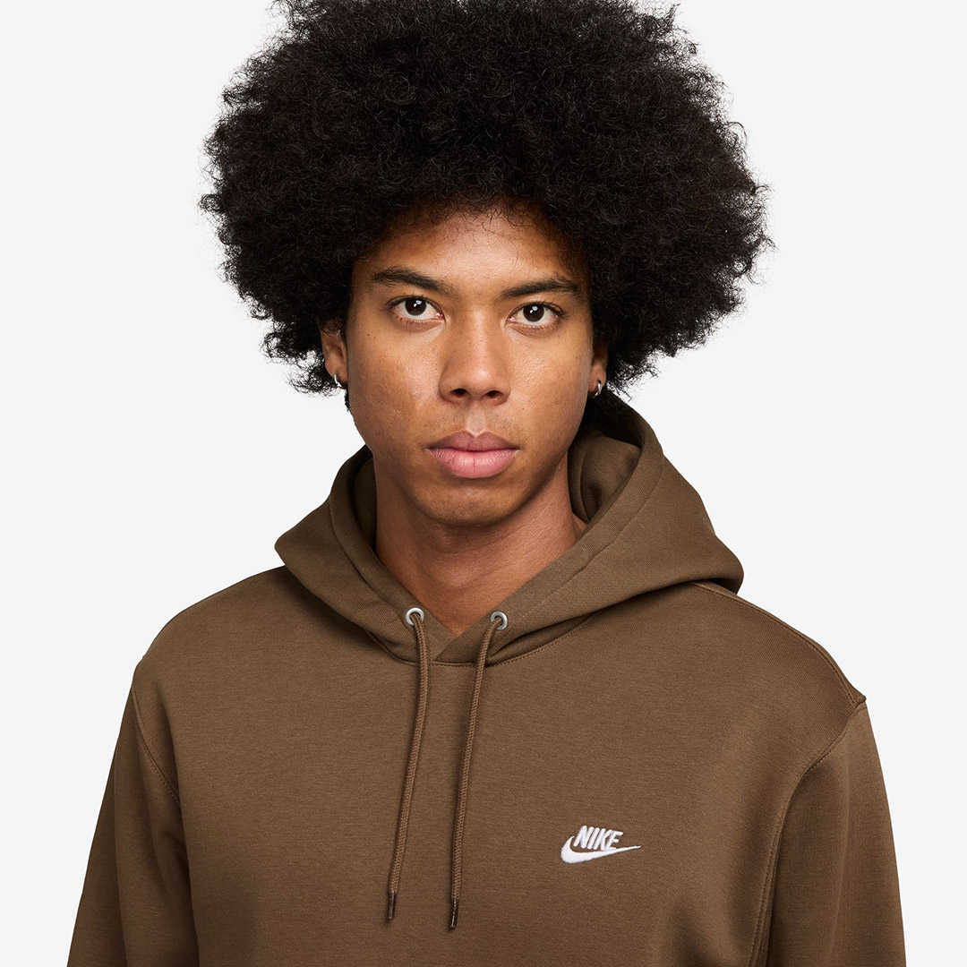 NIKE M NK CLUB HOODIE FN3859-235 Brown